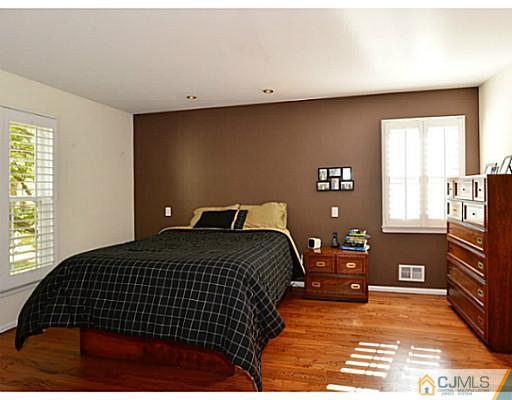 155 Fern Road East Brunswick, NJ 08816 - Photo 11 of 22 Gallery Image 11