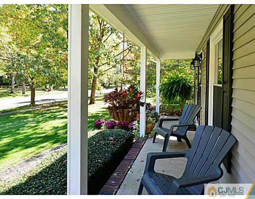 155 Fern Road East Brunswick, NJ 08816 - Photo 3 of 22 Gallery Image 3