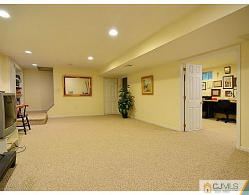 155 Fern Road East Brunswick, NJ 08816 - Photo 22 of 22 Gallery Image 22