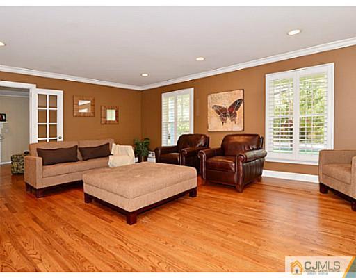 155 Fern Road East Brunswick, NJ 08816 - Photo 4 of 22 Gallery Image 4