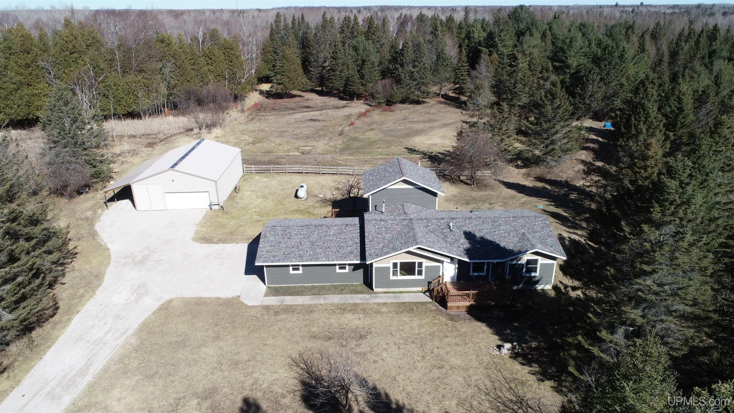 2724 Jackson Road Gulliver, MI 49840 - Photo 36 of 47
