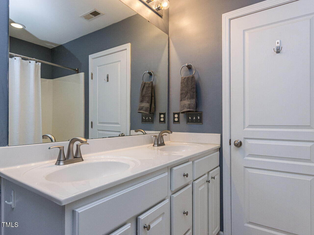 205 Cedar Elm Road Durham, NC 27713 - Photo 12 of 29 primary-bathroom