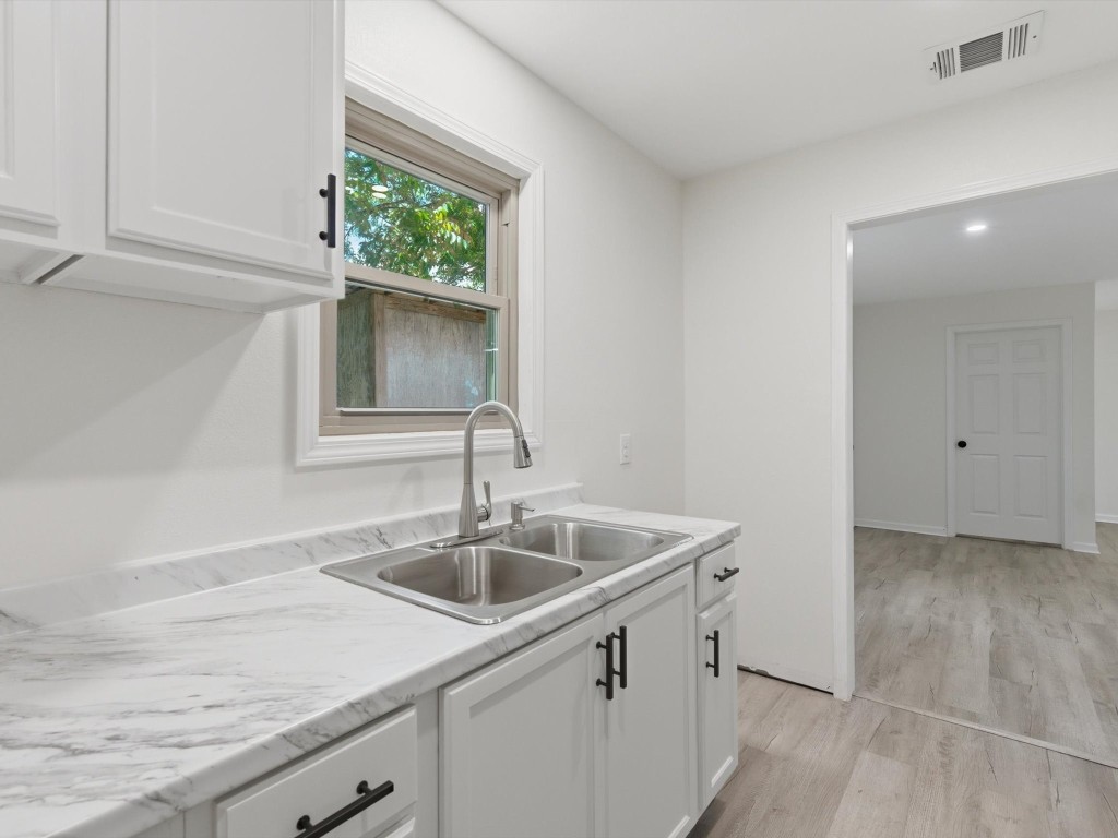 725 Lafayette Street Hempstead, TX 77445 - Photo 11 of 26