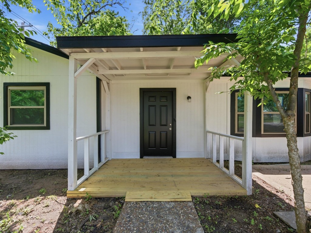 725 Lafayette Street Hempstead, TX 77445 - Photo 2 of 26