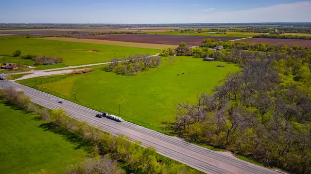 a view of a tennis court