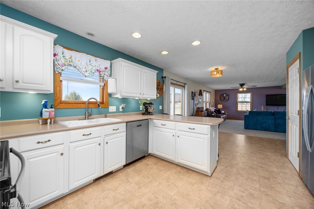 4273 Old State Road Willard, OH 44890 - Photo 8 of 50