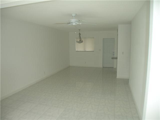 125 West Hidden Valley Boulevard, Unit 10 Boca Raton, FL 33487 - Photo 4 of 7 Plenty of Space