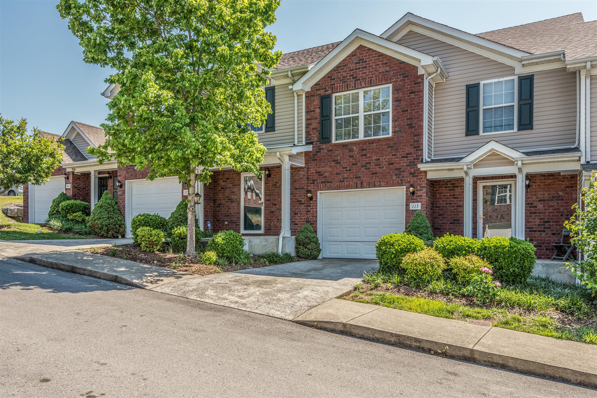 Welcome to 115 Antler Ridge Circle!