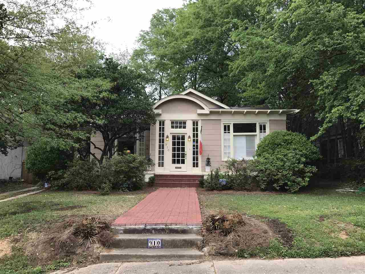 910 Fairview Street Jackson, MS 39202 - Photo 1 of 19 Photo 1