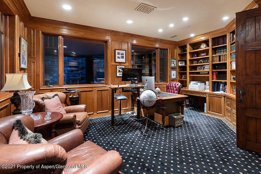 31 Northstar Circle Aspen, CO 81611 - Photo 20 of 51 a living room with furniture