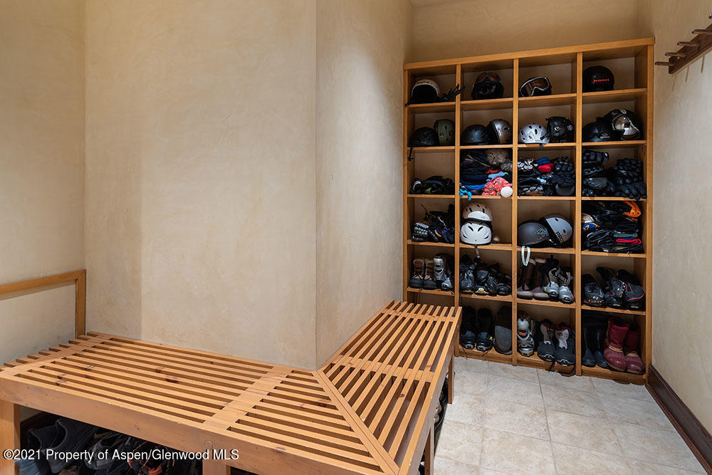 31 Northstar Circle Aspen, CO 81611 - Photo 39 of 51 a view of a room with shelves