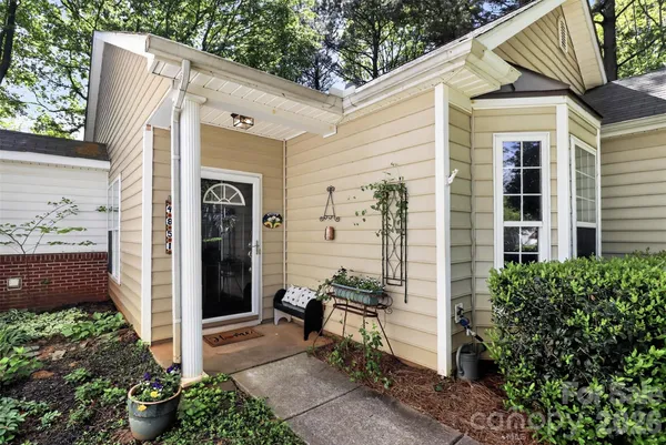 $290,000 | 4851 Steepleglen Court, Charlotte, NC 28269