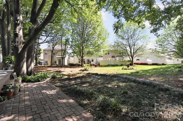$290,000 | 4851 Steepleglen Court, Charlotte, NC 28269