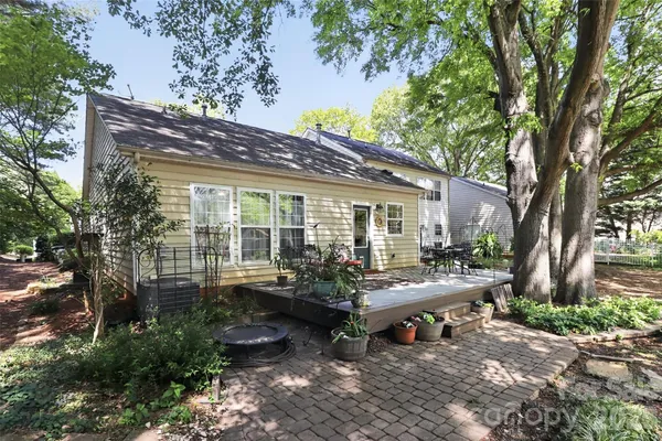 $290,000 | 4851 Steepleglen Court, Charlotte, NC 28269