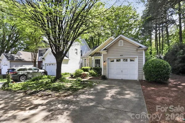 $290,000 | 4851 Steepleglen Court, Charlotte, NC 28269
