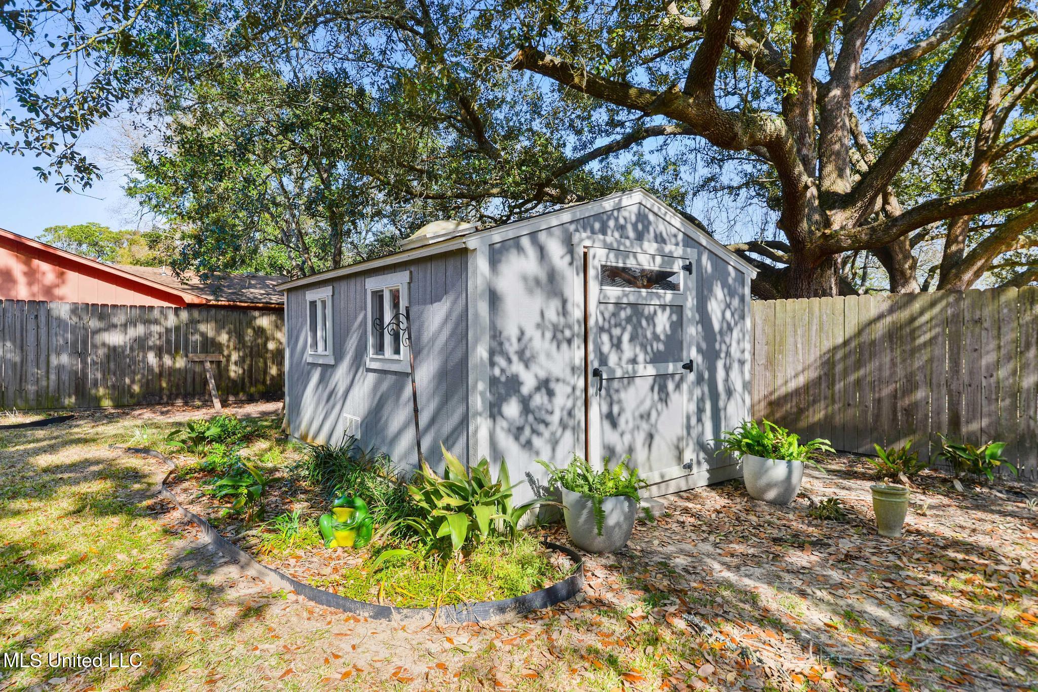 3231 Nottingham Road Ocean Springs, MS 39564 - Photo 22 of 27 022