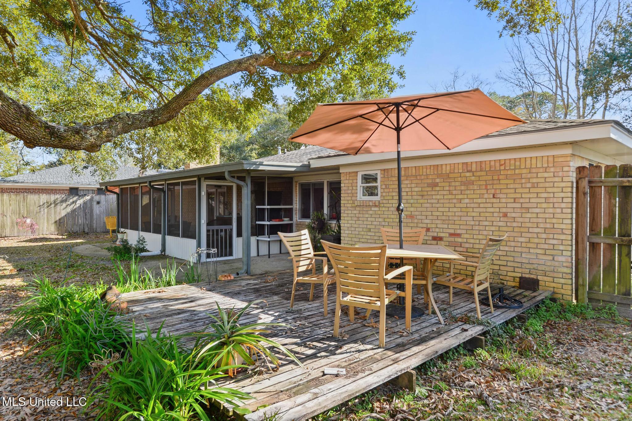 3231 Nottingham Road Ocean Springs, MS 39564 - Photo 24 of 27 024