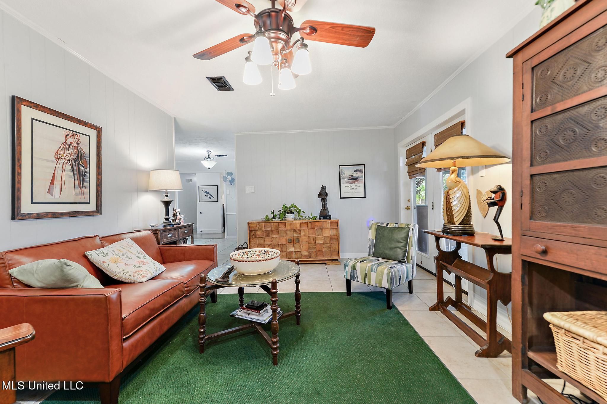 3231 Nottingham Road Ocean Springs, MS 39564 - Photo 8 of 27 008