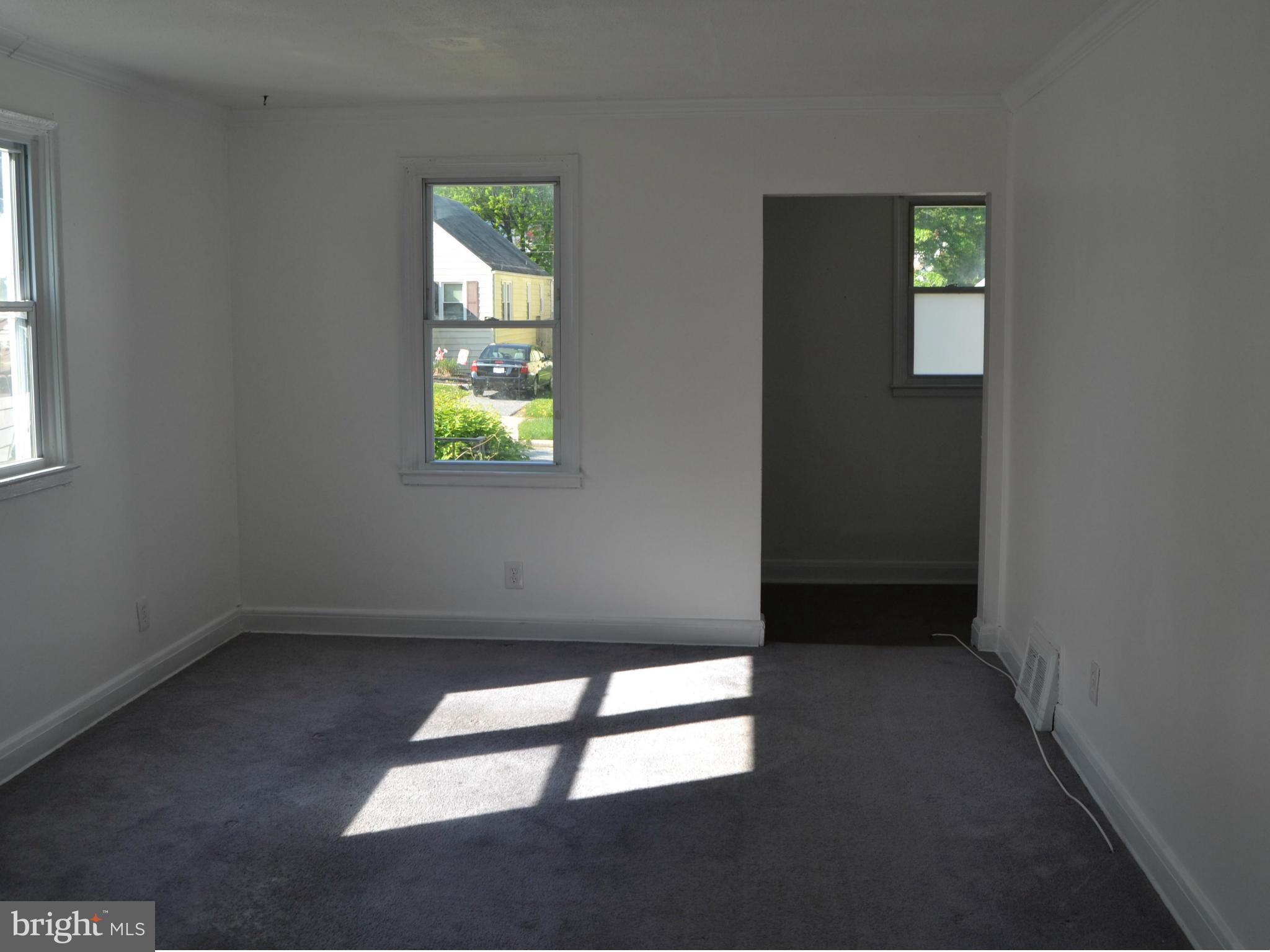 2606 Canterbury Road Baltimore, MD 21234 - Photo 4 of 16 Living Room