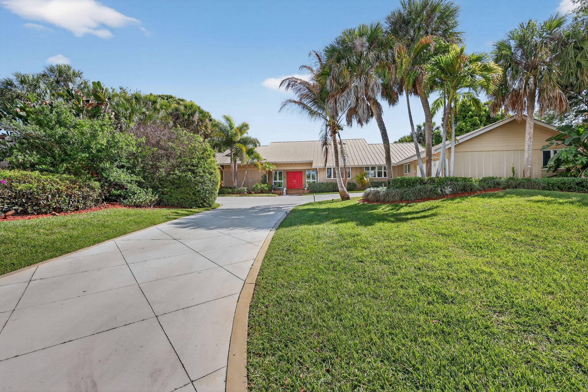 6151 Southeast Winged Foot Drive Stuart, FL 34997 - Photo 2 of 47