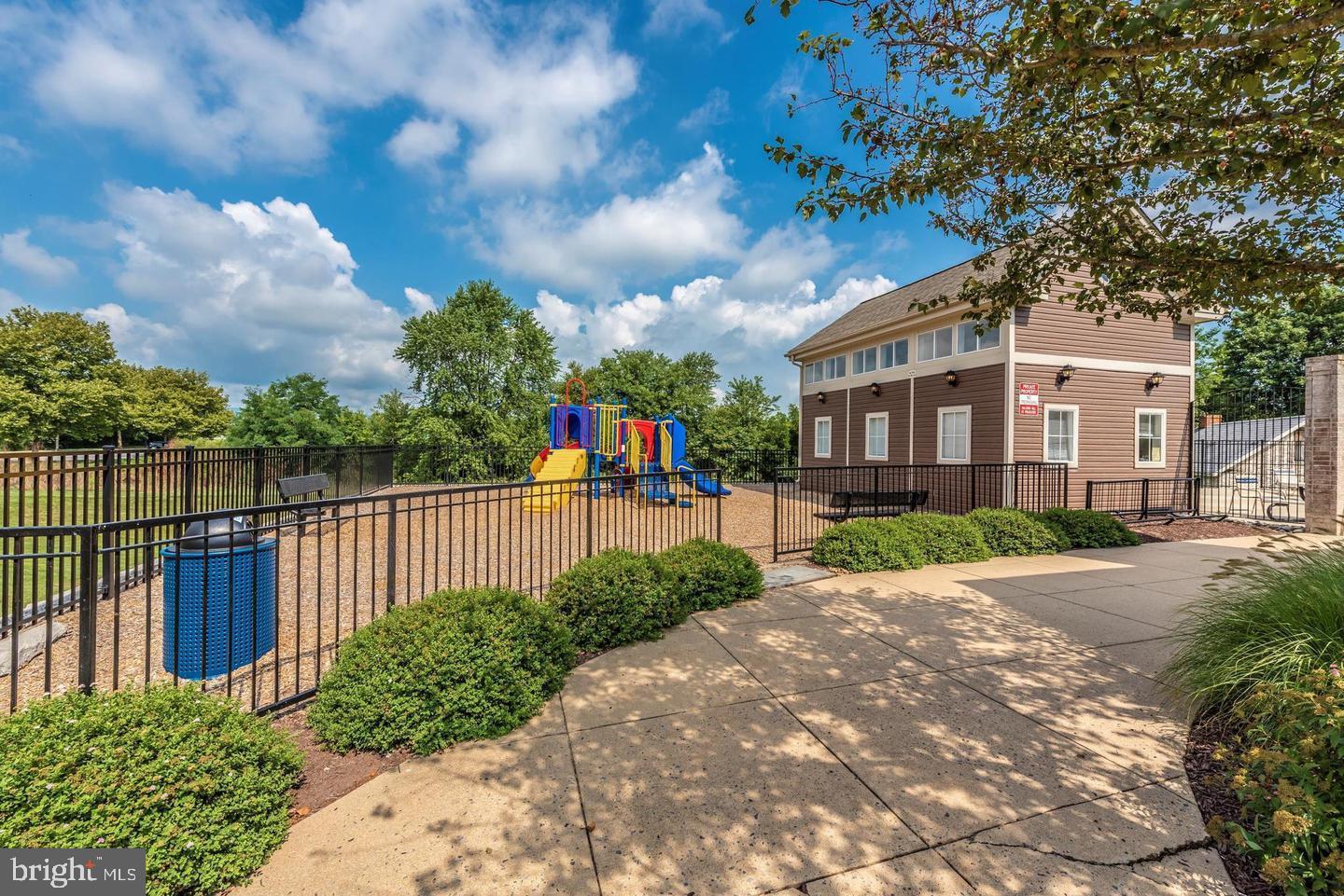 2611 Warren Way, Unit 41 Frederick, MD 21701 - Photo 21 of 35 Community