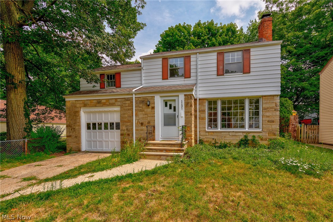 1131 Haselton Road Cleveland Heights, OH 44121 - Photo 1 of 31