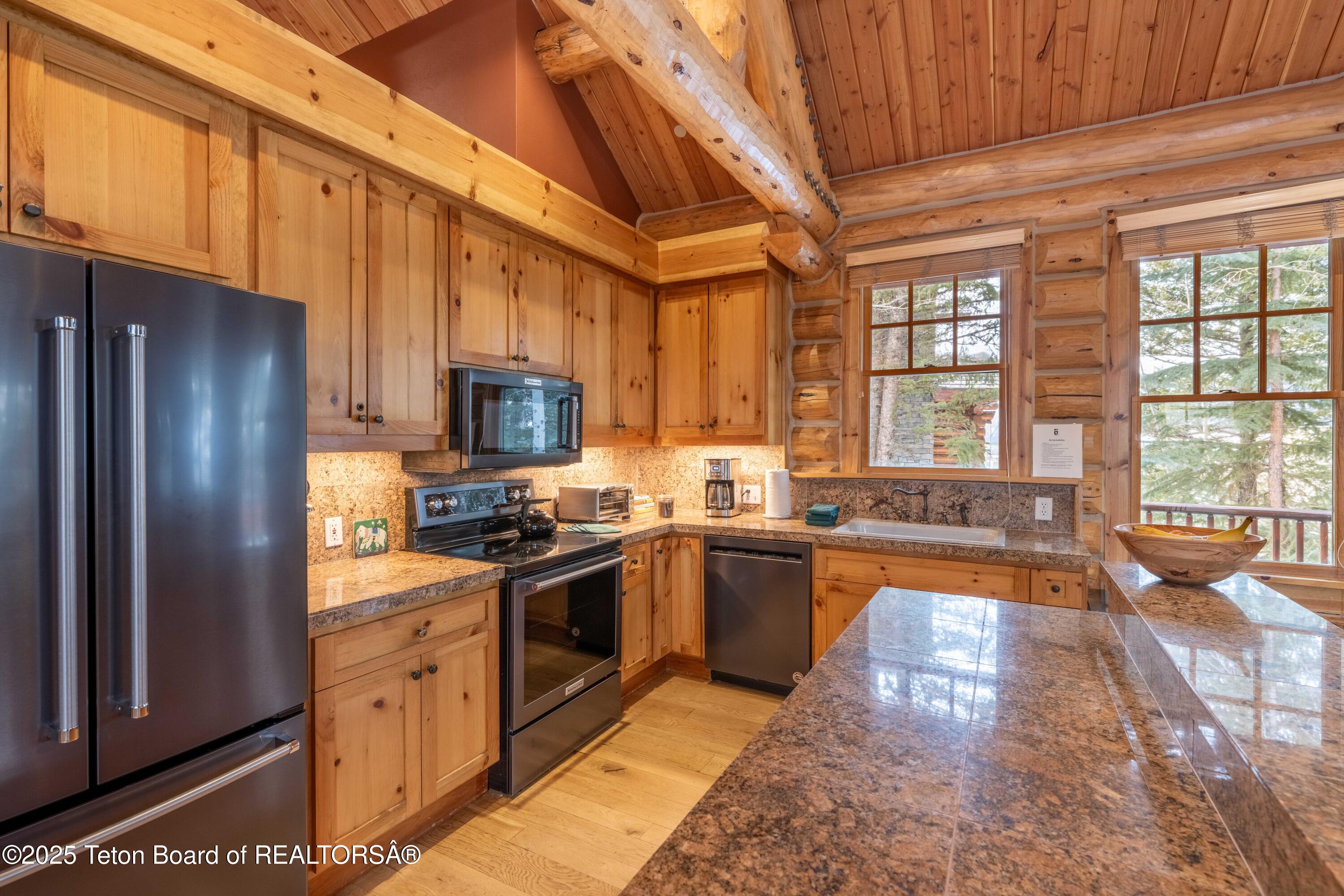 7590 Obsidian Road Teton Village, WY 83025 - Photo 10 of 23 Kitchen