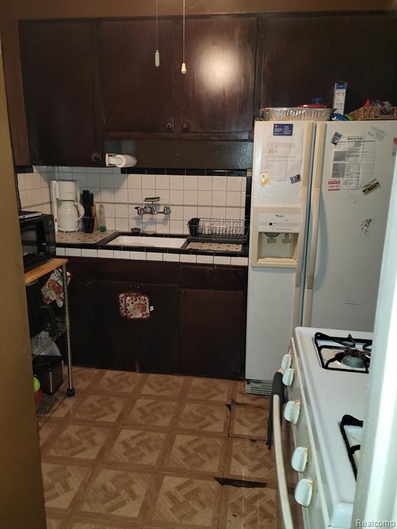 8509 Minock Street Detroit, MI 48228 - Photo 11 of 26