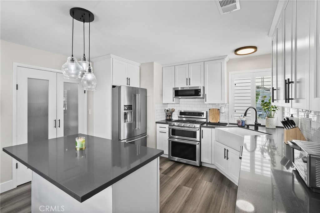 762 Talbert Avenue Simi Valley, CA 93065 - Photo 22 of 59 Gallery Image 22