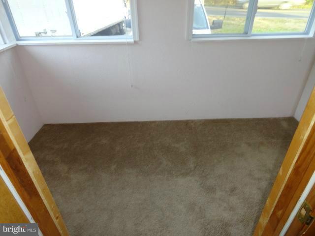 8605 North Point Road Baltimore, MD 21219 - Photo 8 of 13 Bedroom