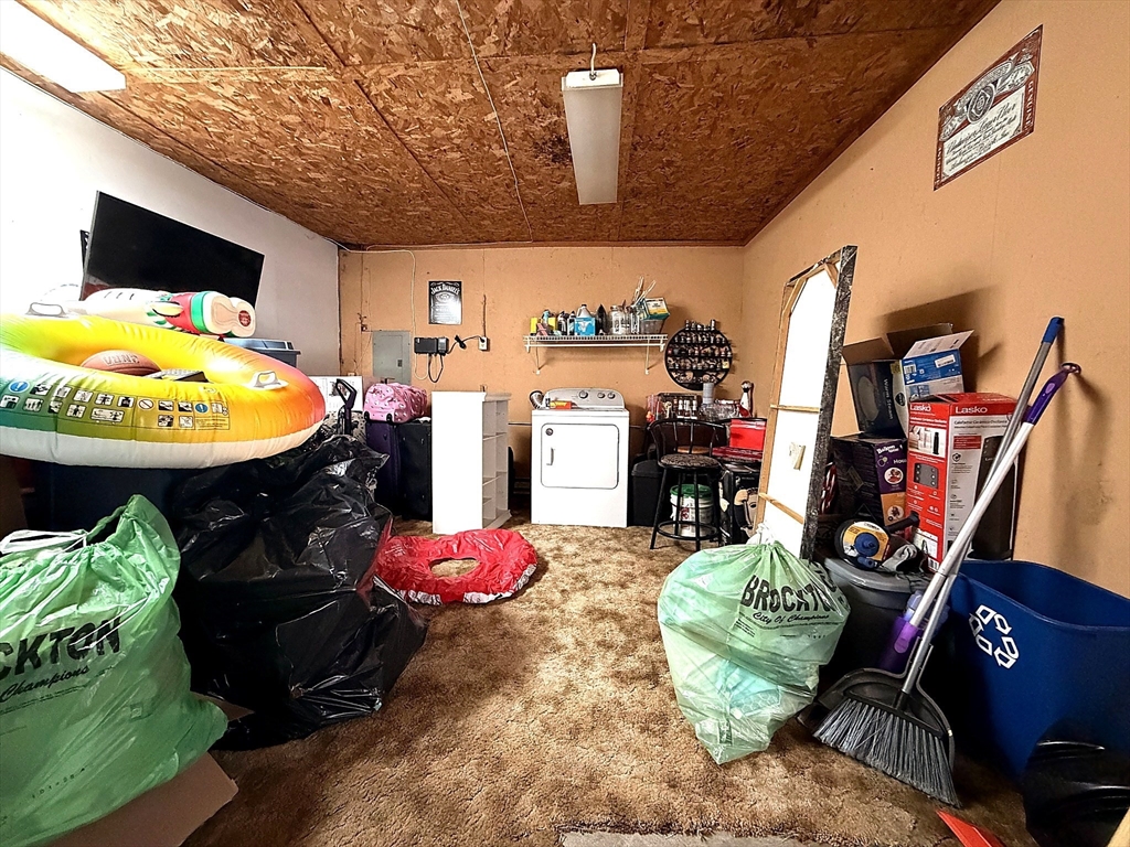 133 Ardsley Circle Brockton, MA 02302 - Photo 13 of 16 a room with furniture and equipment