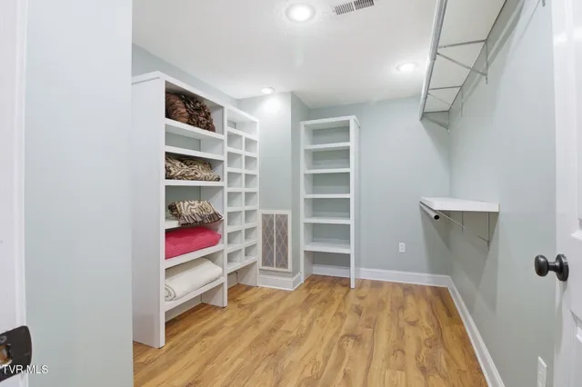 $699,000 | 22120 Flame Leaf Drive, Bristol, VA 24202