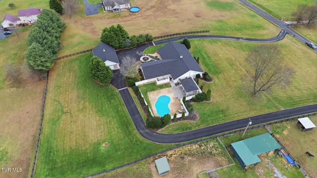 $699,000 | 22120 Flame Leaf Drive, Bristol, VA 24202