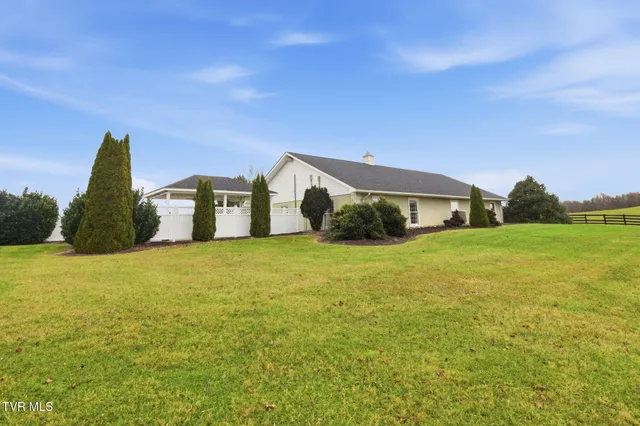 $699,000 | 22120 Flame Leaf Drive, Bristol, VA 24202