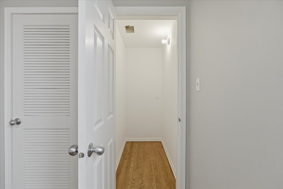 7039 West Roosevelt Road, Unit 2F Oak Park, IL 60402 - Photo 5 of 12