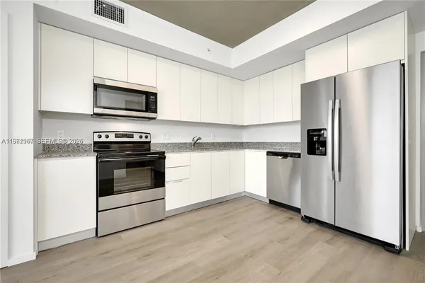 $2,600 | 475 Northeast 125th Street, Unit 603, North Miami, FL 33161