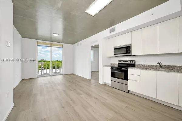 $2,600 | 475 Northeast 125th Street, Unit 603, North Miami, FL 33161