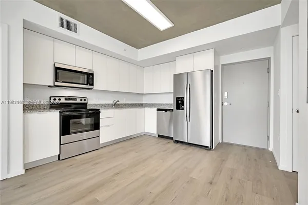 $2,600 | 475 Northeast 125th Street, Unit 603, North Miami, FL 33161