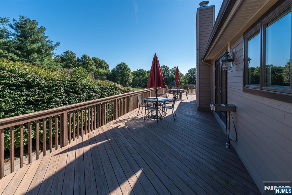 227 Westervelt Lane Mahwah, NJ 07430 - Photo 43 of 48