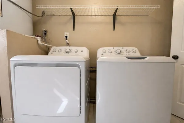 $1,225 | 107 Southeast 2nd Avenue, Cape Coral, FL 33990