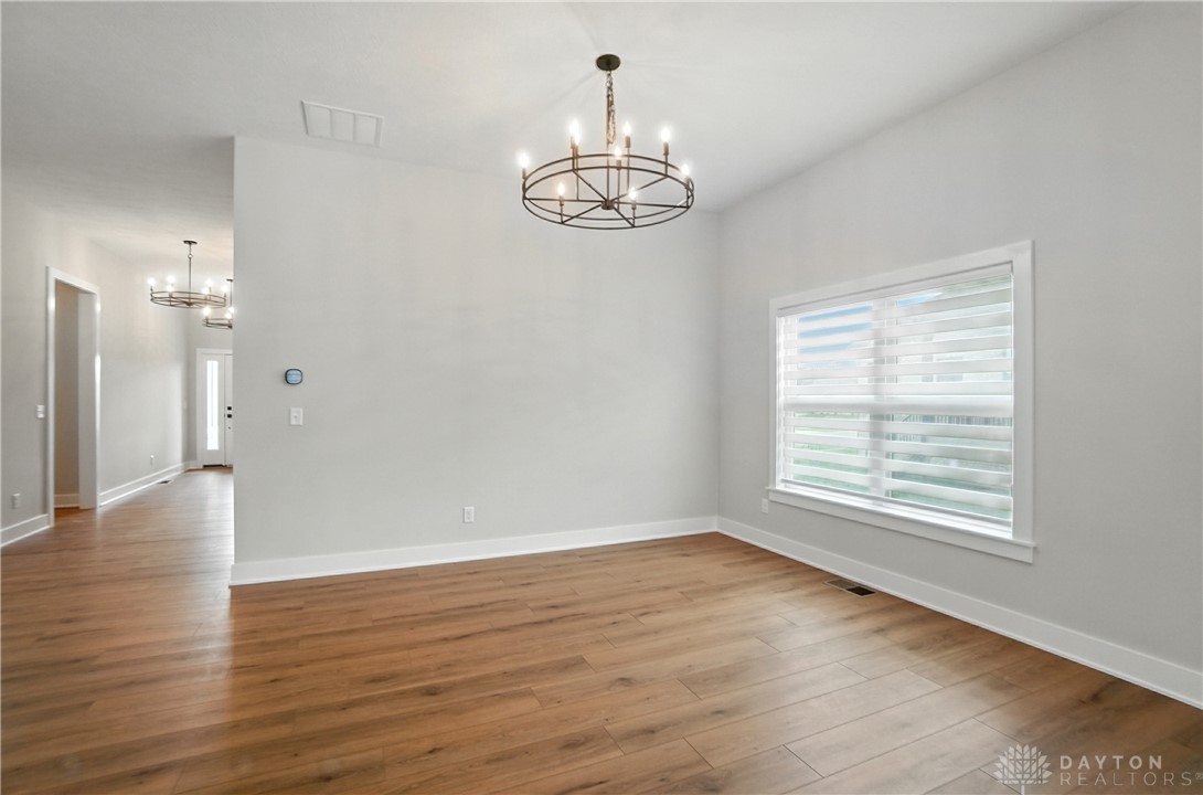 9333 Rochelle Lane Dayton, OH 45458 - Photo 15 of 55
