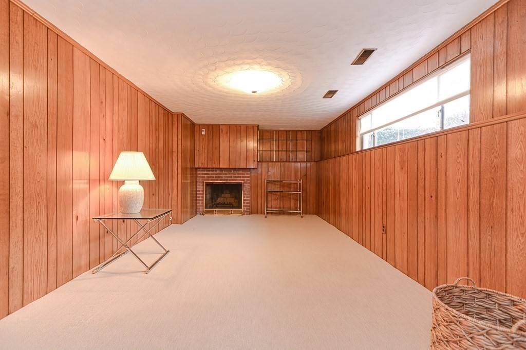 112 Harding Street Newton, MA 02465 - Photo 23 of 31 Gallery Image 23