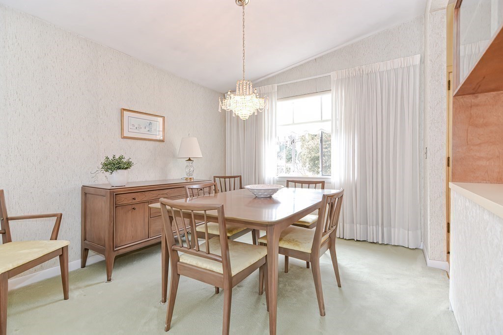 112 Harding Street Newton, MA 02465 - Photo 7 of 31 Gallery Image 7