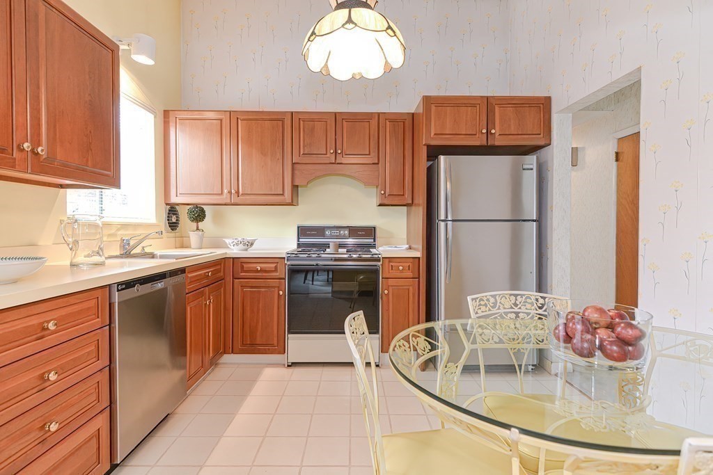112 Harding Street Newton, MA 02465 - Photo 10 of 31 Gallery Image 10