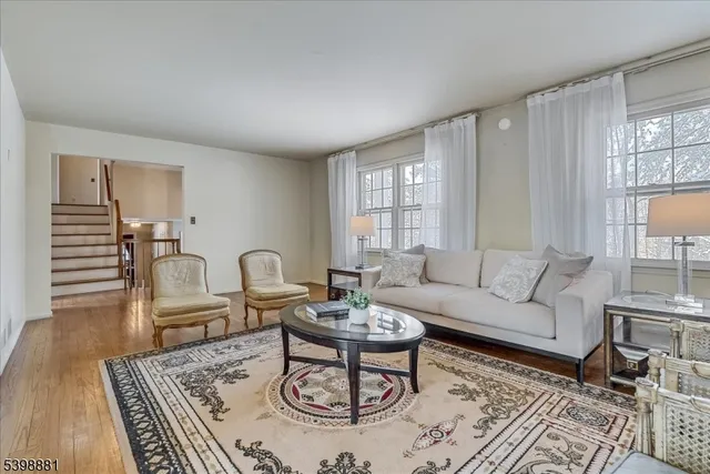 $899,000 | 14 Skylark Road, Springfield, NJ 07081