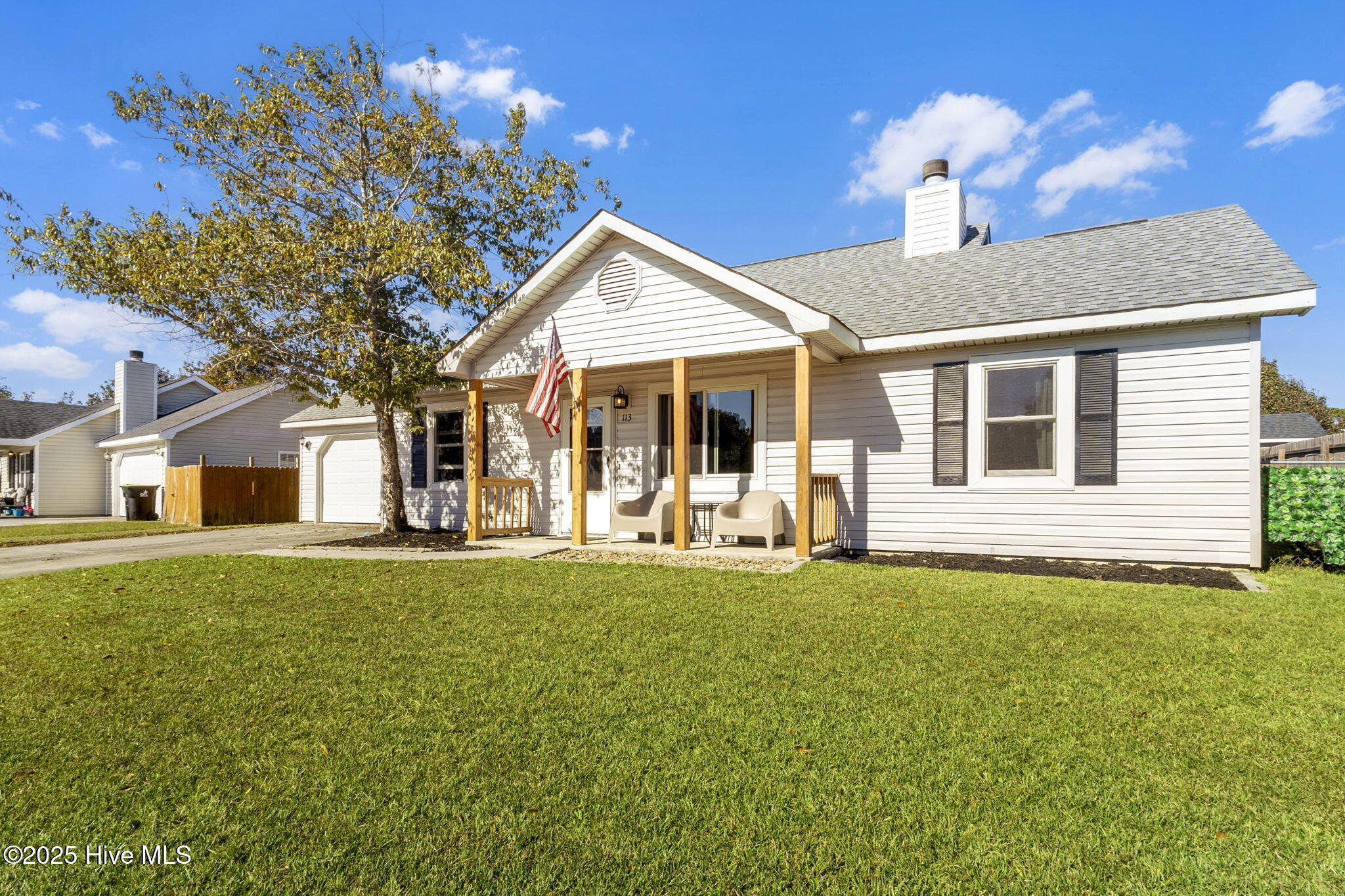 113 Parnell Road Hubert, NC 28539 - Photo 2 of 37 31-web-or-mls-IMG_7359