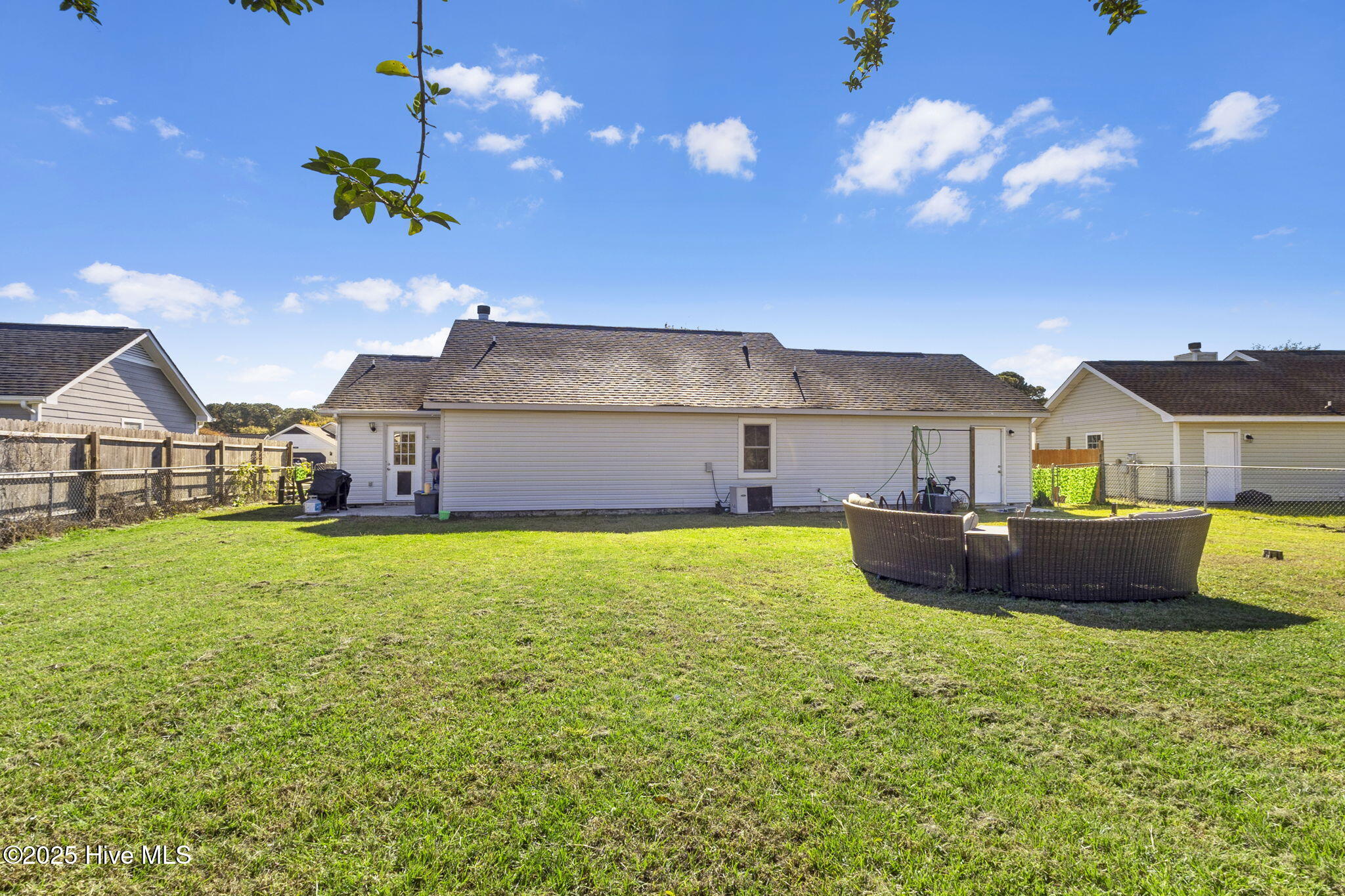 113 Parnell Road Hubert, NC 28539 - Photo 30 of 37 27-web-or-mls-IMG_7347