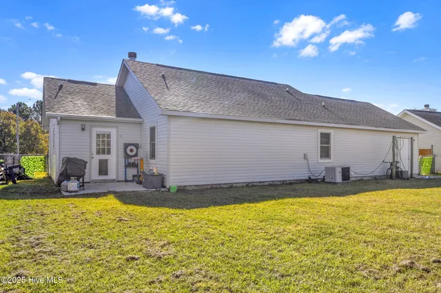 $250,000 | 113 Parnell Road, Hubert, NC 28539