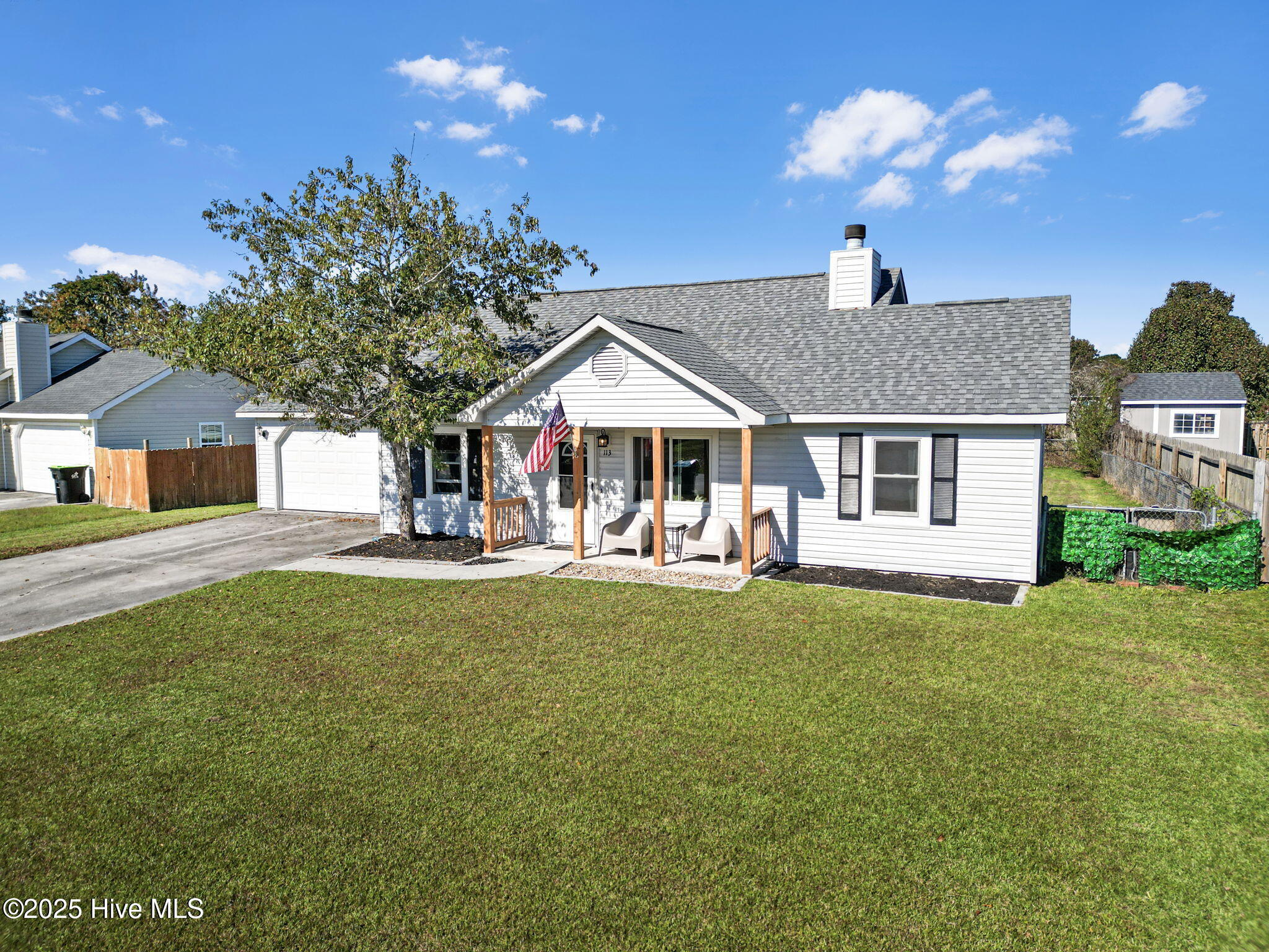 113 Parnell Road Hubert, NC 28539 - Photo 4 of 37 40-web-or-mls-DJI_0738