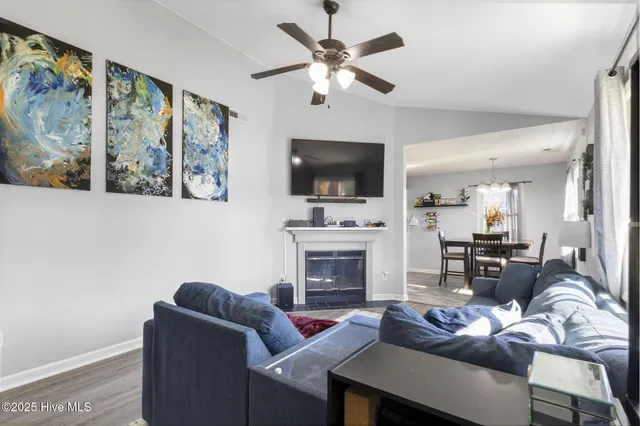 $250,000 | 113 Parnell Road, Hubert, NC 28539